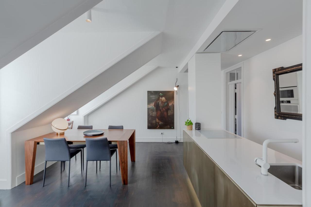 Principe Real Charming Garden View Flat At The Heart Of Lisbon