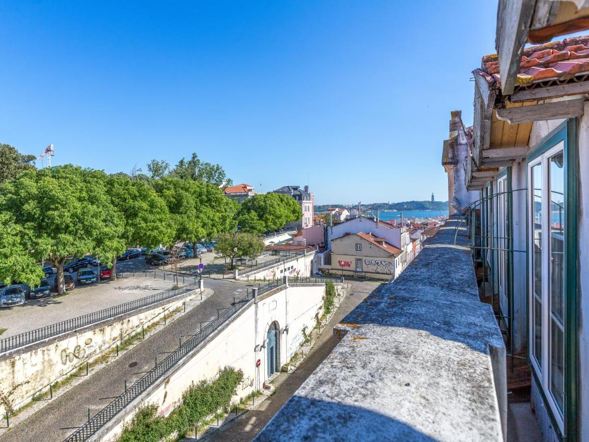 Principe Real Charming Garden View Flat At The Heart Of * Lisbona