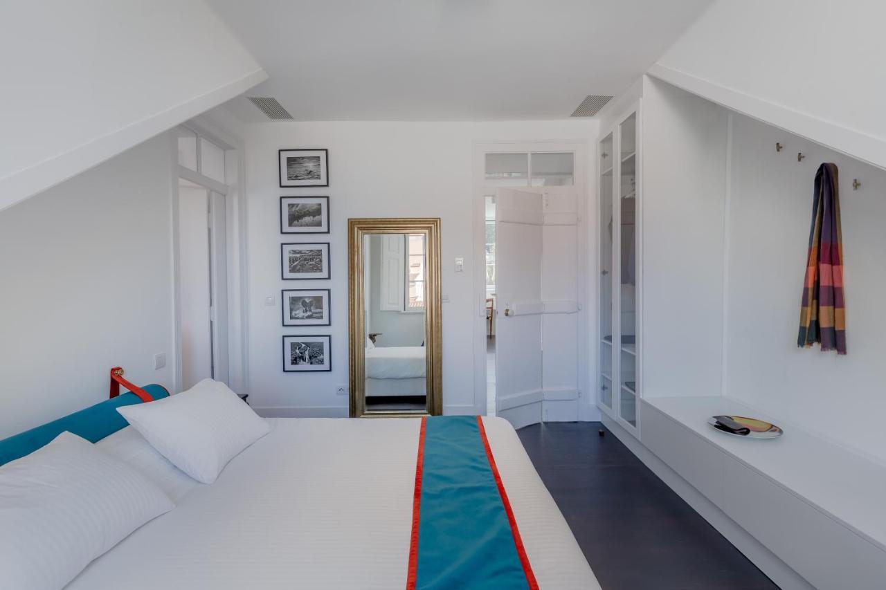 Principe Real Charming Garden View Flat At The Heart Of Appartamento Lisbona